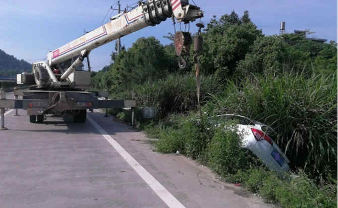 柳河重载吊车救援